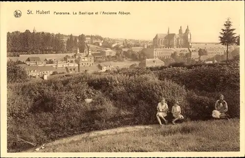 Ak Saint Hubert Wallonien Luxemburg, Panorama, La Basilique et l'Ancienne Abbaye, Panorama