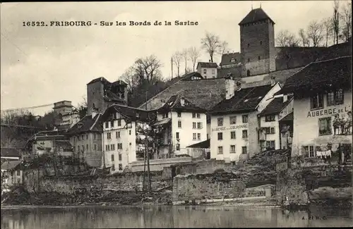 Ak Fribourg Freiburg Stadt Schweiz, Sur les Bords de la Sarine, Fluss, Burg, Auberge