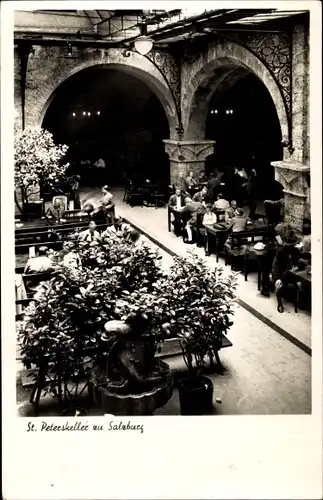 Ak Salzburg in Österreich, St. Peterskeller, Innenansicht