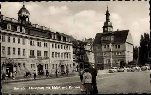 Ak Lutherstadt Eisenach in Thüringen, Marktplatz mit Schloß und Rathaus