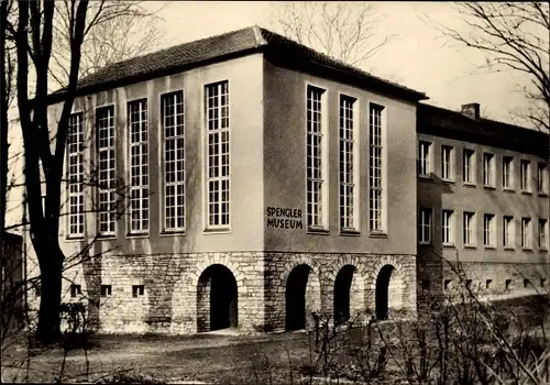 Ak Sangerhausen am Südharz, Städtisches Spenglermuseum, Außenansicht mit Mammutsaal