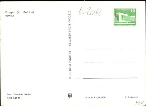 Ak Dargun in Mecklenburg, Rathaus, Außenansicht, Auto