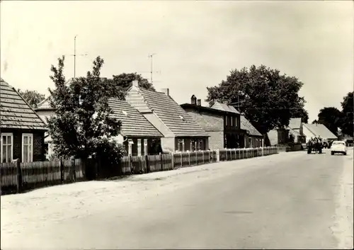 Ak Nossentiner Hütte in Mecklenburg, Dorfstraße