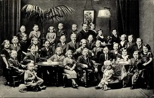 Ak Schaefer's Märchenstadt Liliput, Liliputaner