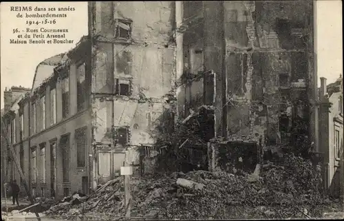 Ak Reims Marne, dans ses années de bombardements, Rues Courmeaux et du Petit Arsenal Maison Benoit