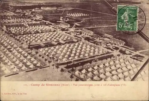 Ak Sissonne Aisne, Camp de Sissonne, Vue panoramique, prise a vol d'aeroplane, Zeltstadt