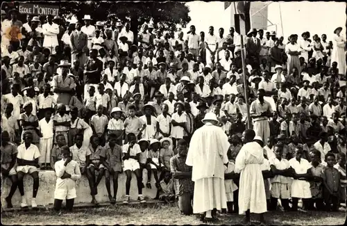 Ak Libreville Gabun, Distribution de la Sainte Communion, Ecole Montfort, Missionsschüler, Kommunion