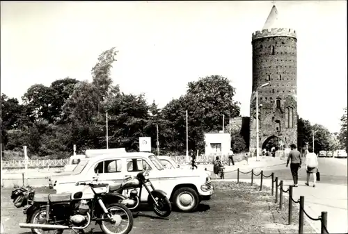 Ak Prenzlau in der Uckermark, Am Blindower Tor, Auto, Motorrad