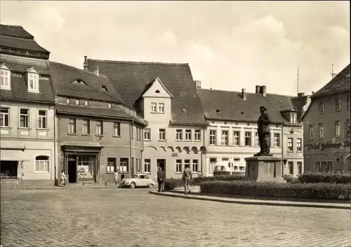 Ak Lutherstadt Eisleben in Sachsen Anhalt, Lenindenkmal am August-Bebel-Platz