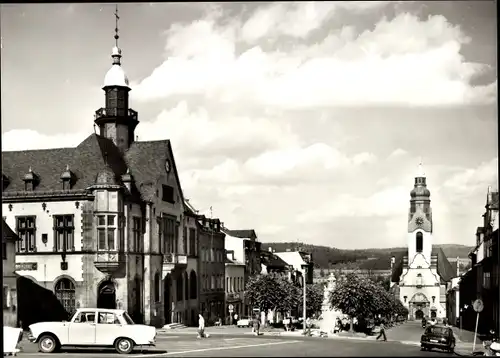 Ak Adorf im Vogtland, Partie auf dem Thälmannplatz, Auto