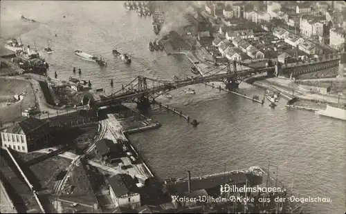 Ak Wilhelmshaven in Niedersachsen, Kaiser Wilhelm Brücke aus der Vogelschau, Schiffe, Bahnstrecke