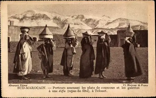 Ak Telouet Marokko, Porteurs amenant les plats de couscous et les galettes, Maghreb