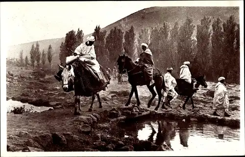 Ak En route pour le Souk dans le Haut Atlas, Maghreb, Pferde