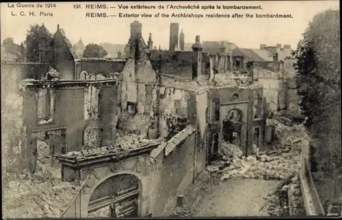 Ak Reims Marne, Vue exterieure de l'Acheveche apres le bombardement, La Guerre 1914