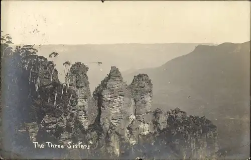 Foto Ak Australien, The Three Sisters, Felsenformation
