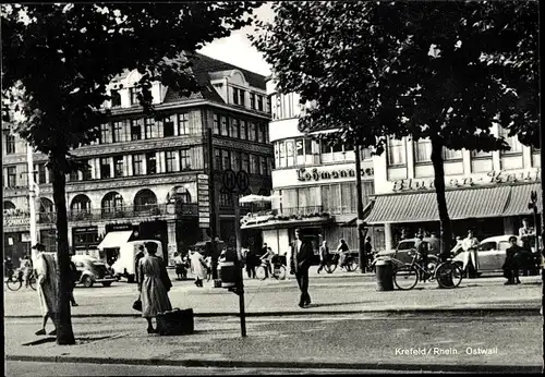 Ak Krefeld am Niederrhein, Ostwall, Straßenpartie, Geschäfte