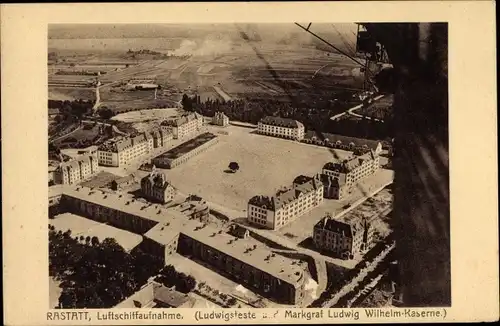 Ak Rastatt im Schwarzwald, Ludwigsveste, Markgraf Ludwig Wilhelm Kaserne, Luftschiffaufnahme