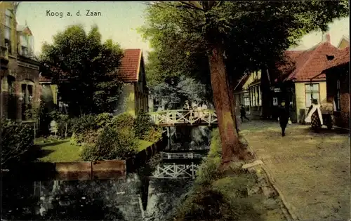 Ak Koog aan de Zaan Nordholland Niederlande, Flusspartie, Brücke, Häuser