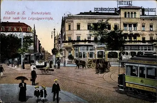Ak Halle an der Saale, Riebeckplatz, Leipziger Straße, Hotel Goldene Kugel, Straßenbahnen