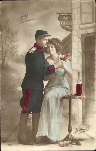Ak Soldat mit geliebter Frau, Liebespaar, Wein, Soldatenliebe