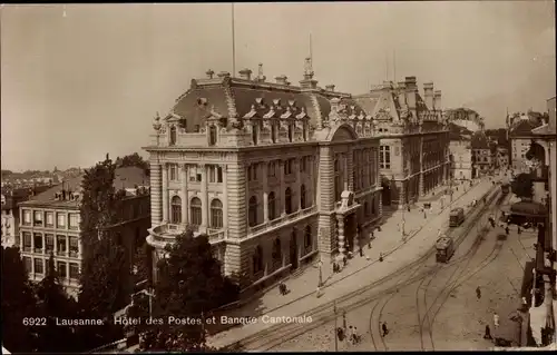 Ak Lausanne Kanton Waadt, Hotel des Postes et Banque Cantonale, Straßenbahn