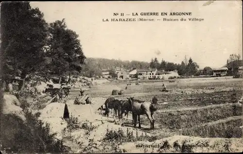 Ak La Harazée Vienne le Château Marne, Ruines du Village, zerstörtes Dorf, Pferde