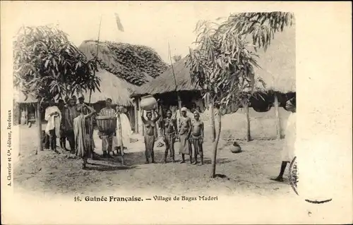 Ak Guinee Francaise, Village de Bagas Madori, Einwohner