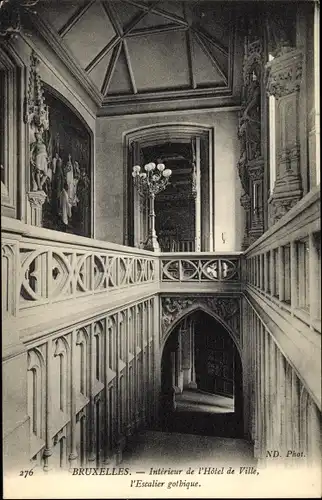 Ak Bruxelles Brüssel, Interieur de l'Hotel de Ville, l'Escalier gothique