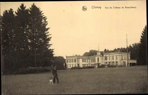 Ak Chimay Wallonien Hennegau, Vue du Chateau de Beauchamp, Mann mit Hund
