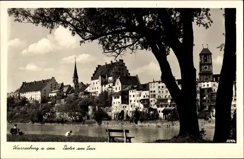 Ak Wasserburg am Inn in Oberbayern, Partie am Inn, Kirchturm