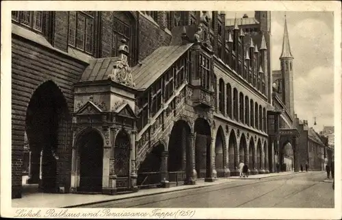 Ak Hansestadt Lübeck, Rathaus und Treppe