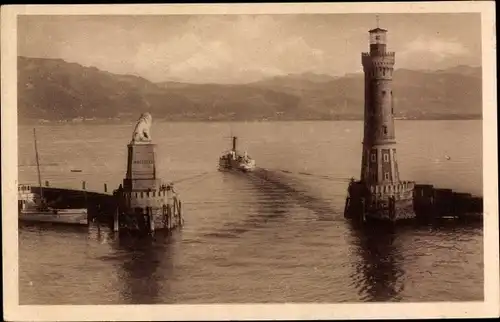 Ak Lindau am Bodensee Schwaben, Hafeneinfahrt, Leuchtturm, Löwe