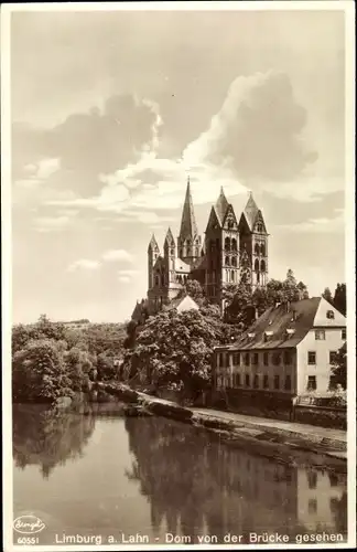 Ak Limburg an der Lahn, Dom von der Brücke gesehen