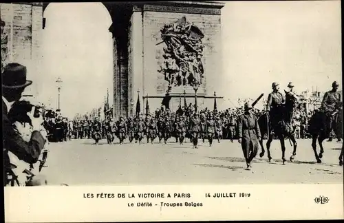 Ak Paris VIII, Arc de Triomphe, Les Fetes de la Victoire 1919, Le Defilé, Troupes Belges