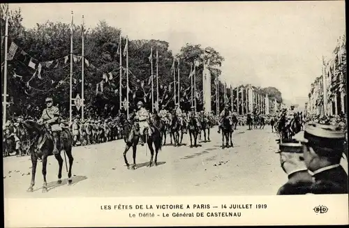 Ak Paris, Fetes de la Victoire, Le Defilé, General du Castelnau, 14.07.1919