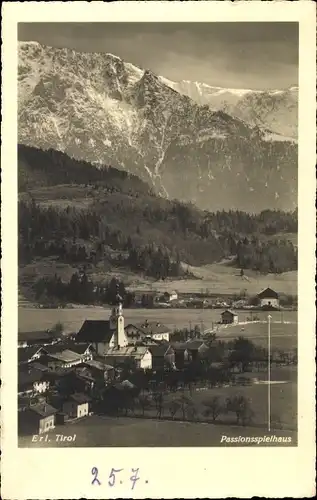 Ak Erl in Tirol, Passionsspielhaus, Ortsansicht mit Umgebung, Panorama