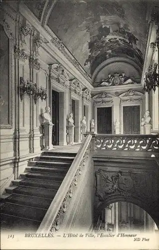 Ak Bruxelles Brüssel, L'Hotel de Ville, l'Escalier d'Honneur