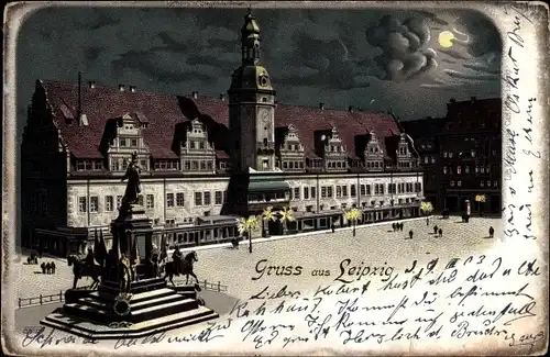 Mondschein Litho Leipzig in Sachsen, Rathaus und Siegesdenkmal bei Nacht