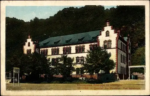 Ak Trier an der Mosel, Quartier des Flandres, Vue interieure