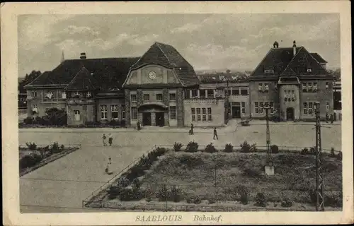Ak Saarlouis im Saarland, Bahnhof