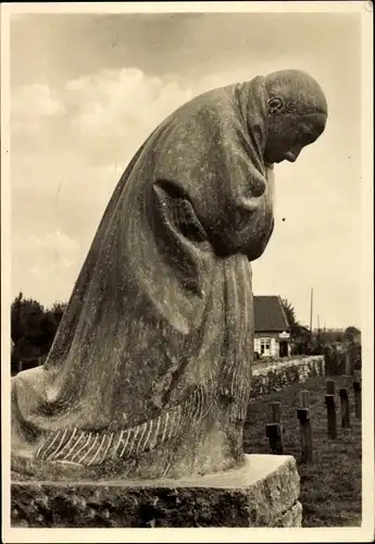 Ak Vladslo Westflandern Belgien, Gefallenendenkmal, Die Mutter, von Käthe Kollwitz