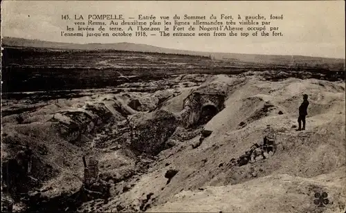 Ak Puisieulx Marne, La Pompelle, Entree vue du Sommet du Fort, a gauche, fosse vers Reims