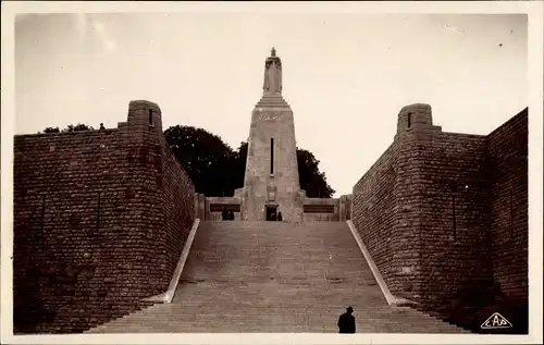 Ak Verdun Meuse, Le Monument a la Victore et aux Soldats de Verdun, Denkmal