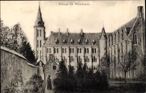 Ak Anhée Wallonien Namur, Abbaye de Maredsous, Außenansicht, Mönch