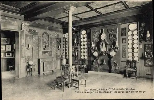 Ak Kanalinsel Guernsey, Victor Hugo's Residence, Musée, Salle á Mager, décorée par Victor Hugo