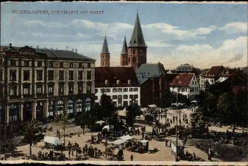 Ak Kaiserslautern, Stiftsplatz mit Markt und Blick zur Kirche