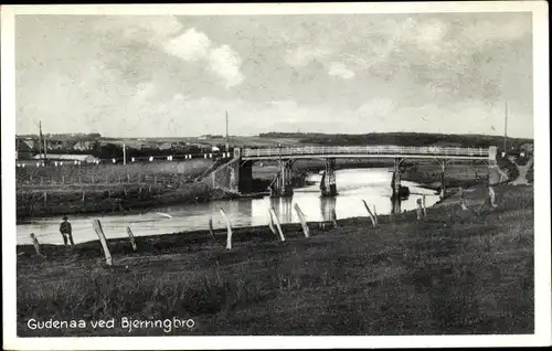 Ak Bjerringbro Viborg Dänemark, Gudenaa, Fluss mit Brücke