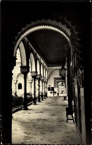 Ak Sevilla Andalusien, Porches del Palacio de Las Duenas, Säulengang