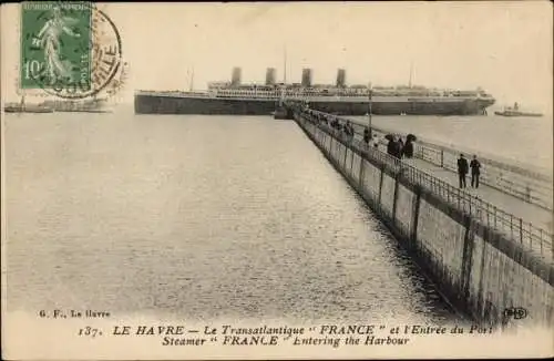 Ak Le Havre Seine Maritime, Le Transatlantique France et l'Entree du Port, Dampfschiff