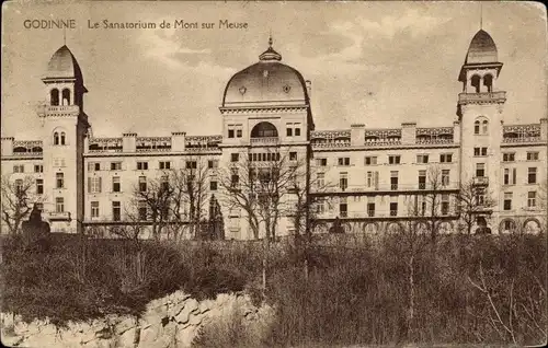 Ak Godinne Yvoir Wallonien Namur, Le Sanatorium de Mont sur Meuse, Außenansicht, Böschung